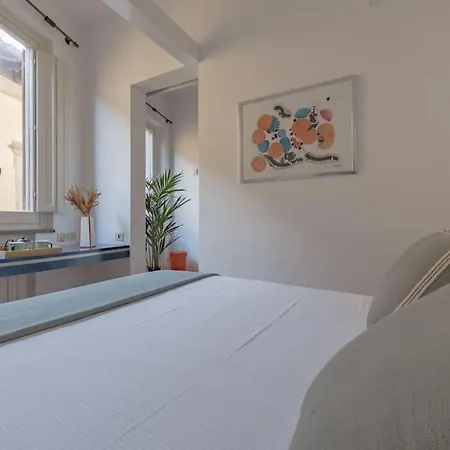 Parione Apartment *